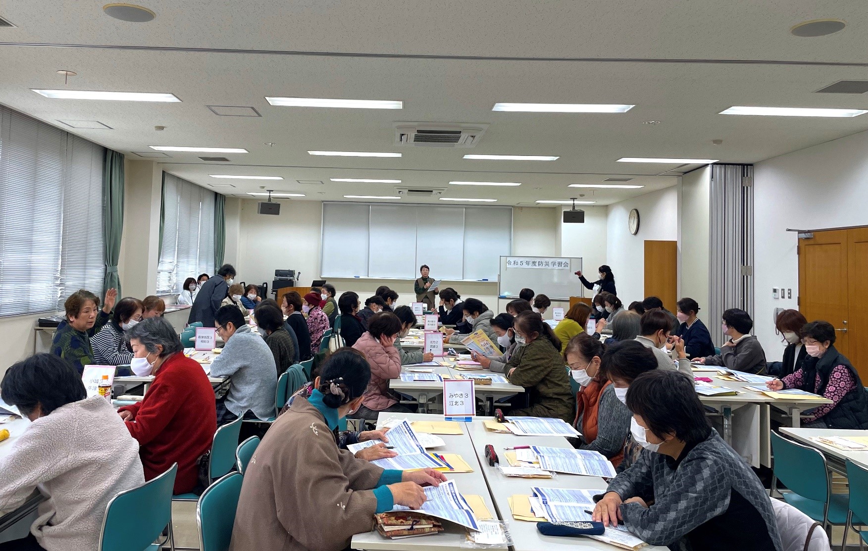 開会の冒頭に山口会長から学習パンフレットのチェック項目を確認